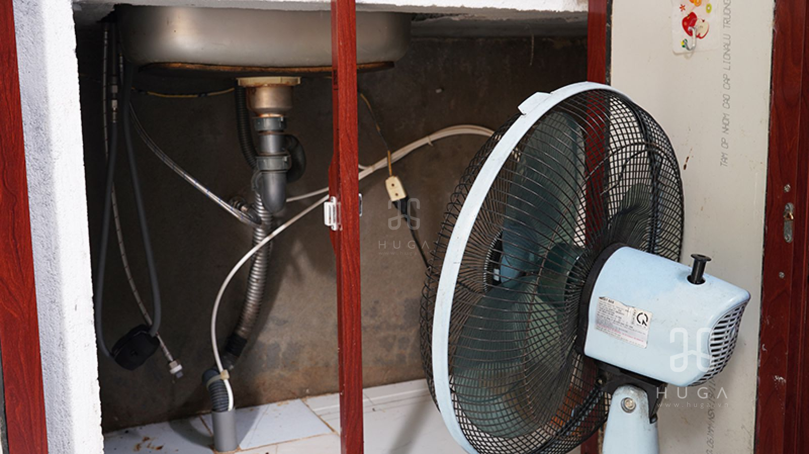 cách khắc phục bồn rửa chén đổ mồ hôi