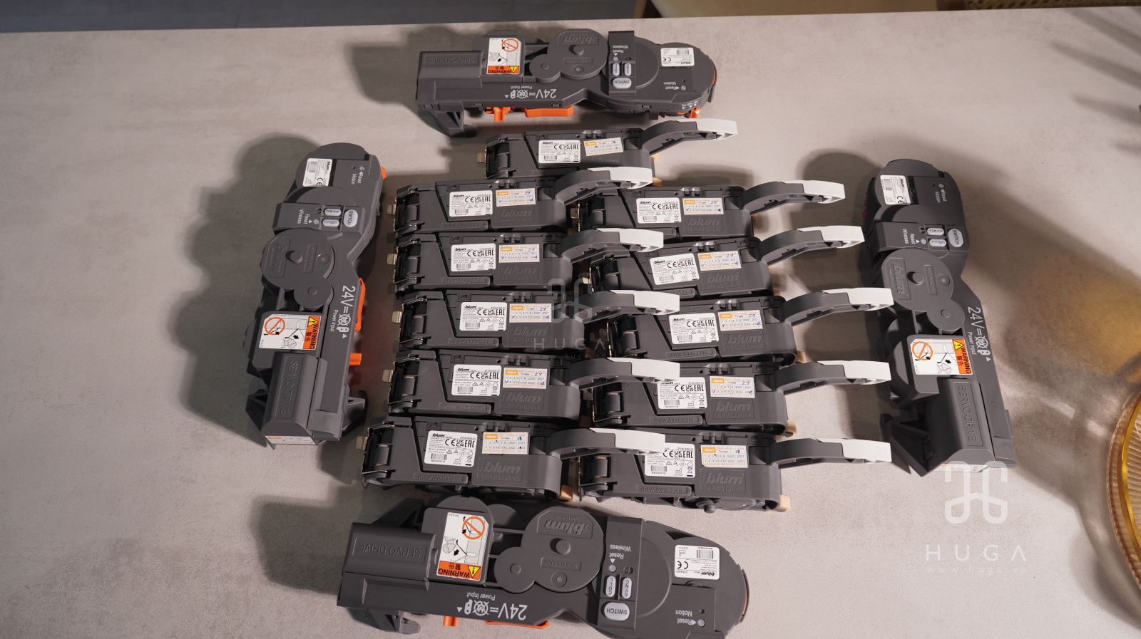 phụ kiện Blum điện Servo-Drive