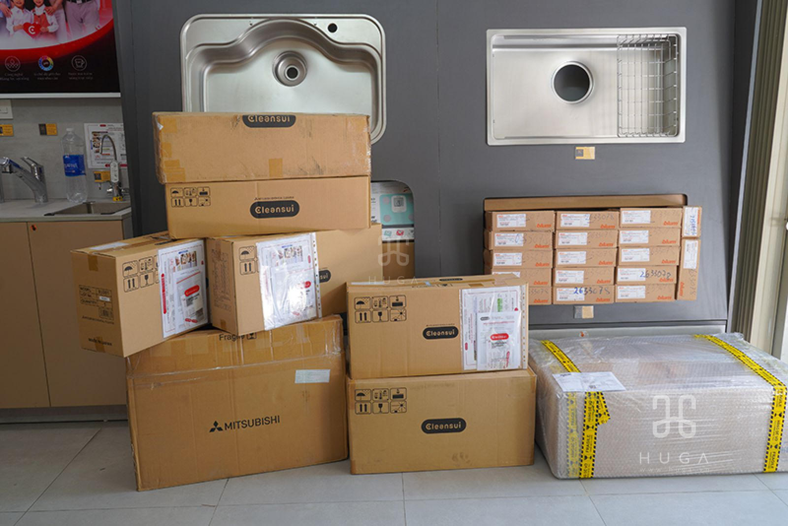 giao h&agrave;ng v&agrave; lắp đặt m&aacute;y lọc nước cleansui eu301